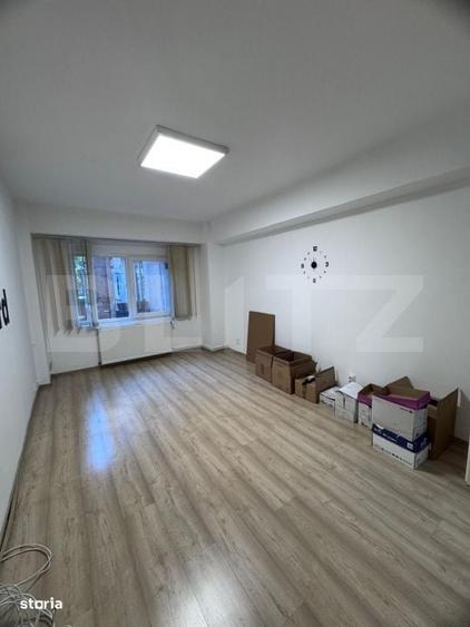 Apartament cu 2 camere decomandat în Central — fotografia 1