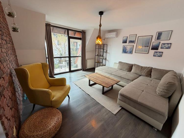Apartament cu 4 camere decomandat, mobilat în Fundeni