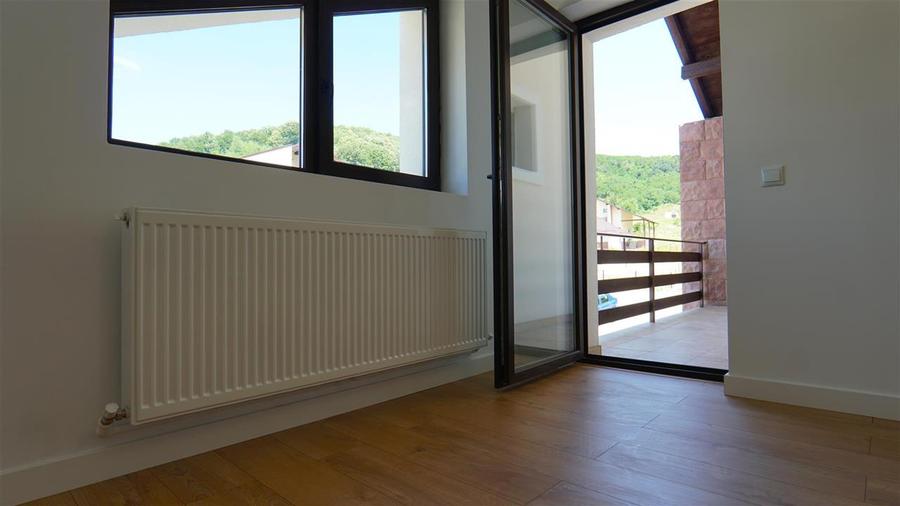 Casă cu 5 camere cu Teren 536 Mp în Exterior Nord