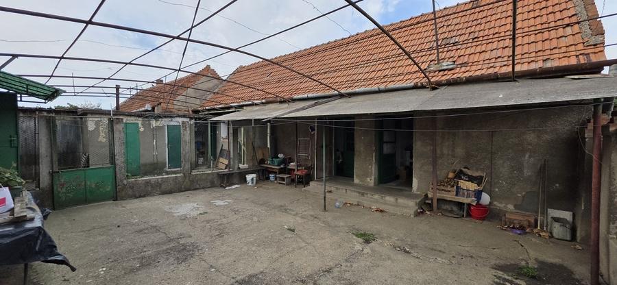 Casă cu 4 camere în Mănăștiur