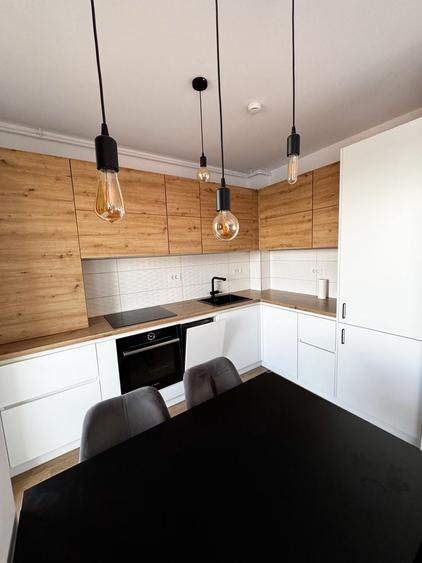 Apartament cu 3 camere decomandat în Dumbrăvița