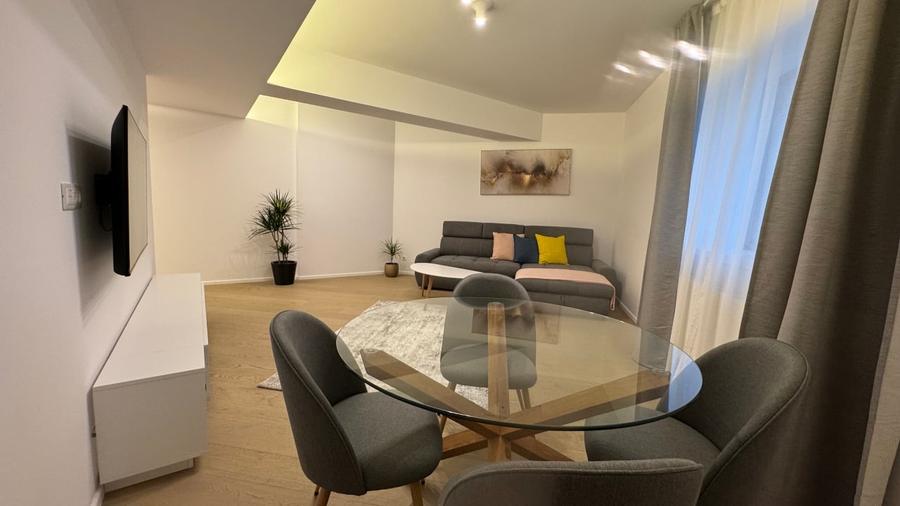 Apartament cu 3 camere decomandat, mobilat în Drumul Taberei