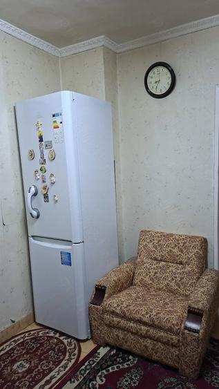 Apartament cu 3 camere decomandat în Pajura