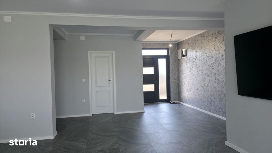 Casă cu 3 camere cu Teren 400 Mp în Oncea