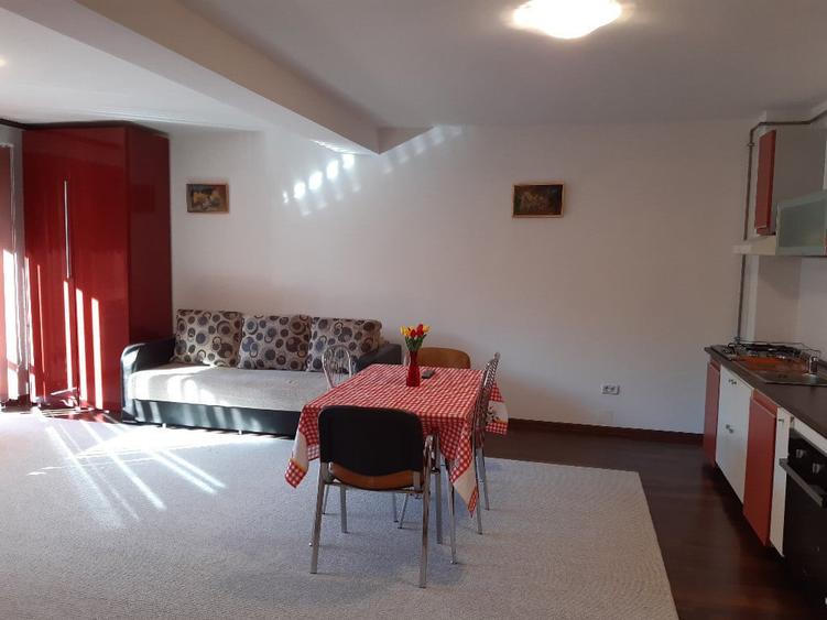 Apartament cu 2 camere decomandat în Sud