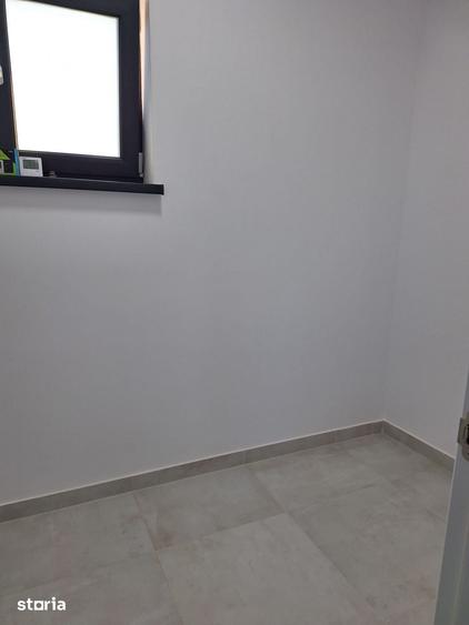 Casă cu 4 camere cu Teren 550 Mp în Central