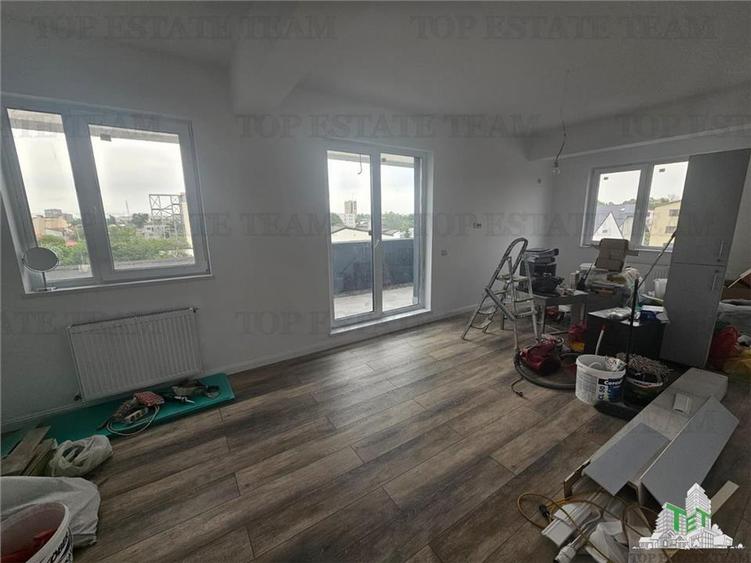 Apartament cu 4 camere decomandat în Giulești