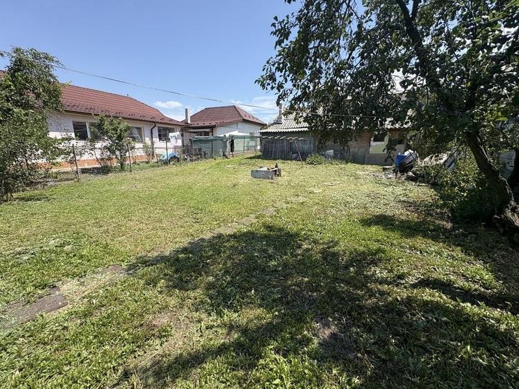 Casă cu 3 camere în Uiasca