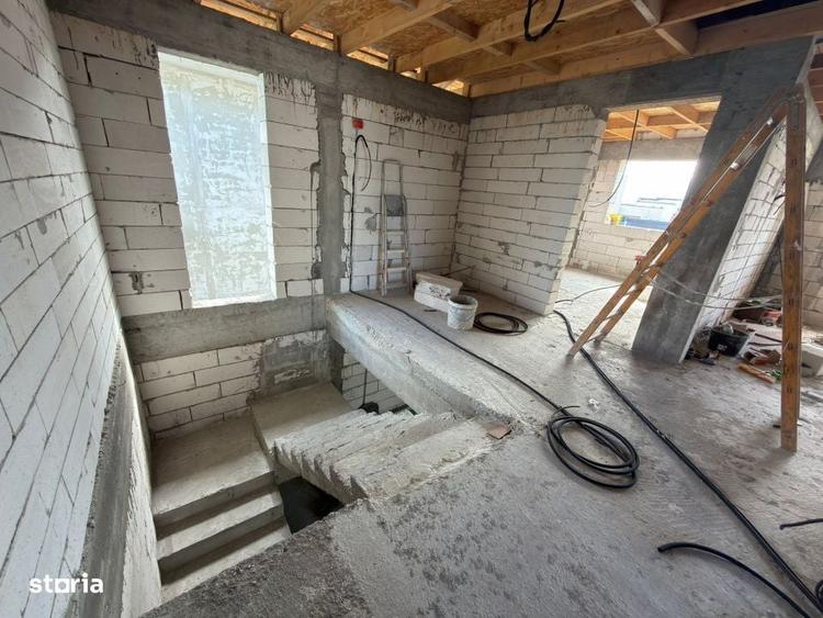 Casă cu 4 camere cu Teren 450 Mp în Central
