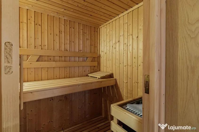 Casă cu 7 camere cu Teren 5000 Mp în Corbeanca