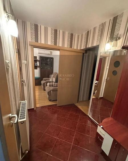 Apartament cu 4 camere decomandat în Titan
