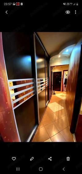 Apartament cu 3 camere decomandat în Micro 17