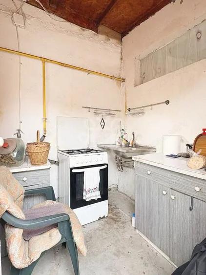 Casă cu 2 camere cu Teren 226 Mp în Iosia