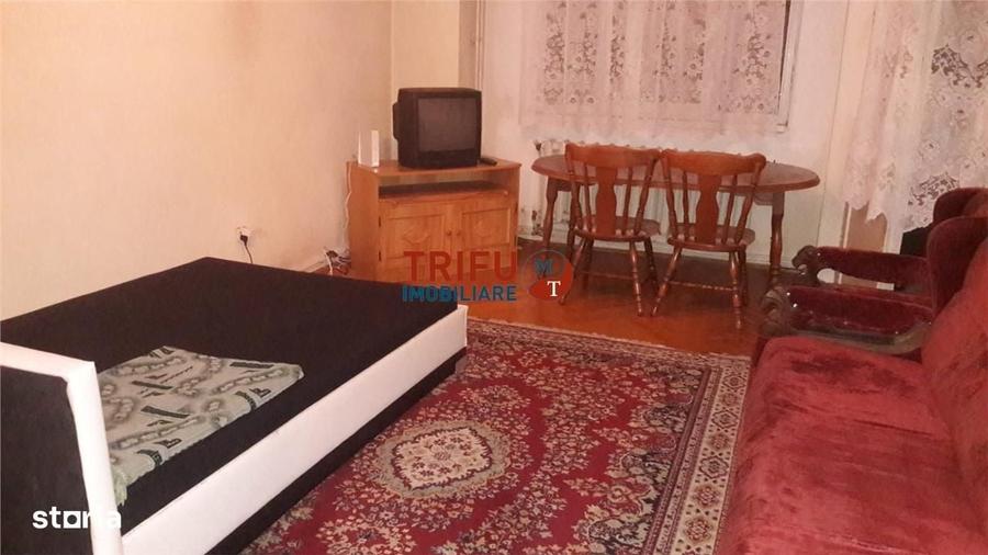 Apartament cu 3 camere decomandat în Cetate