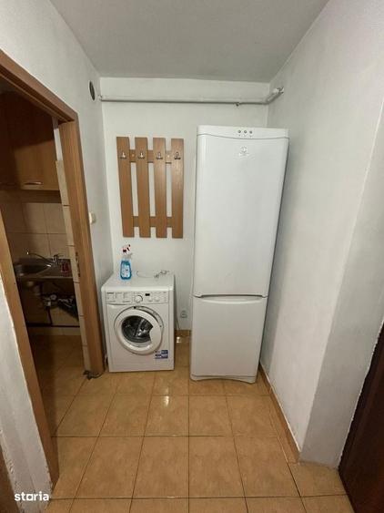 Garsonieră decomandată în Central