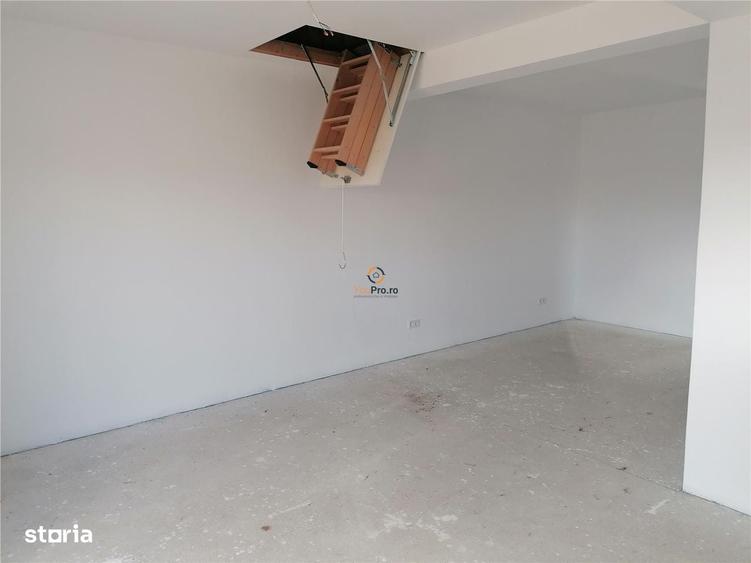 Casă cu 3 camere cu Teren 330 Mp în Sânandrei