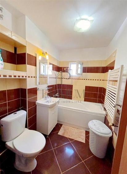 Apartament cu 3 camere decomandat, mobilat în Lunei