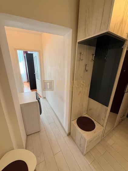 Apartament cu 3 camere decomandat, mobilat în Complex Studențesc