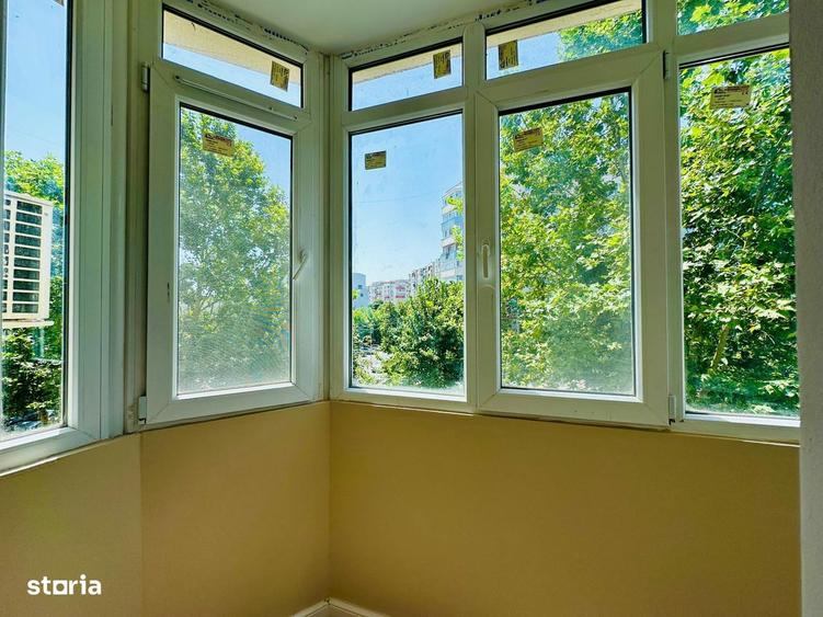 Apartament cu 3 camere în Apărătorii Patriei