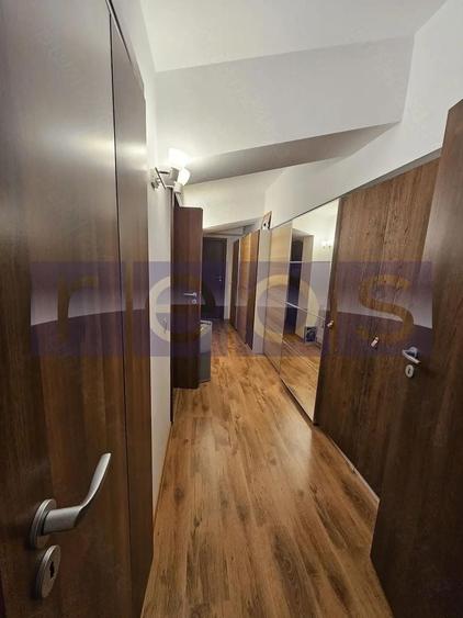 Apartament cu 5 camere decomandat, mobilat în Dristor