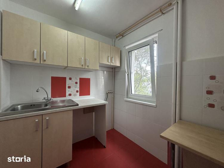 Apartament cu 2 camere decomandat în Vest