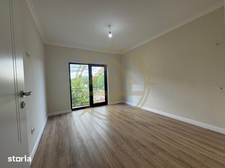 Casă cu 5 camere cu Teren 600 Mp în Central