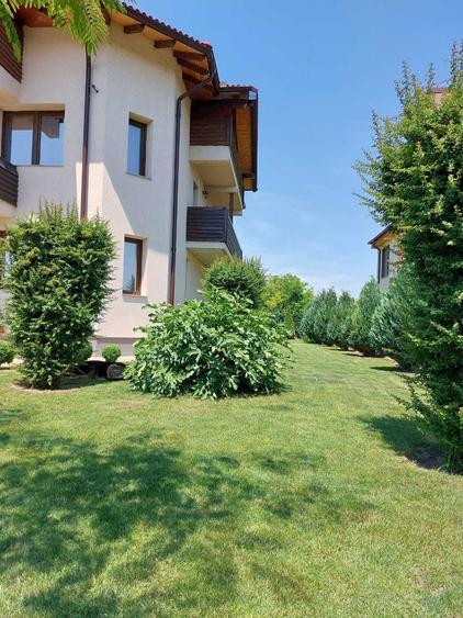 Casă cu 4 camere cu Teren 2000 Mp în Cazasu
