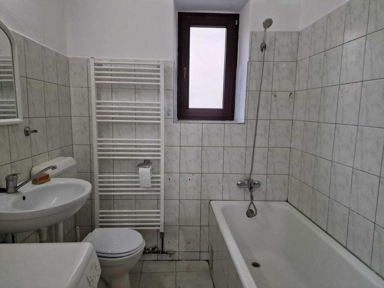 Apartament cu 2 camere semidecomandat în Exterior Vest