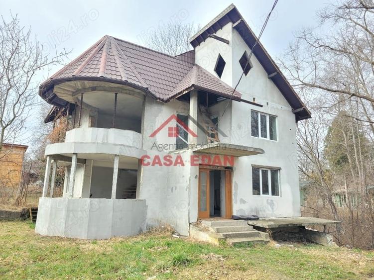 Casă cu 3 camere în Breaza