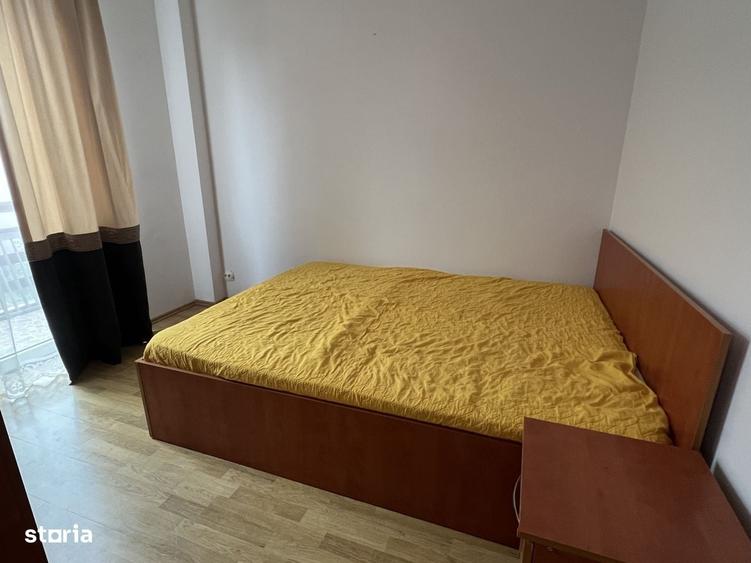 Casă cu 4 camere în Dobroești