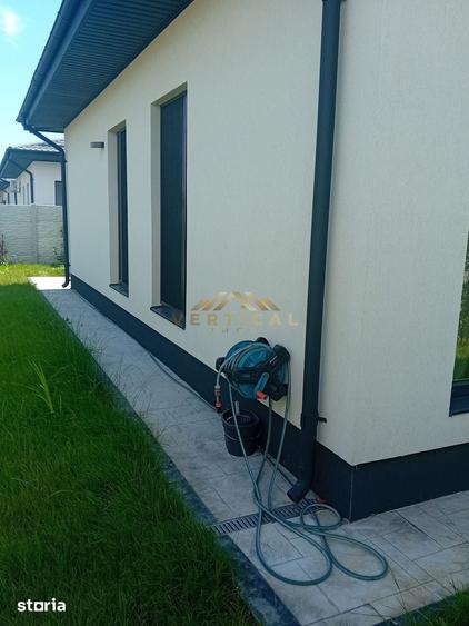 Casă cu 3 camere cu Teren 270 Mp în Vidra