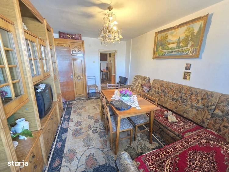 Apartament cu 2 camere semidecomandat în Craiter