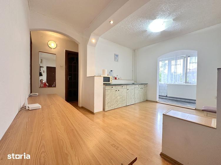 Apartament cu 2 camere decomandat în Soarelui