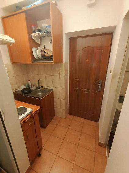 Garsonieră decomandată în Lipovei
