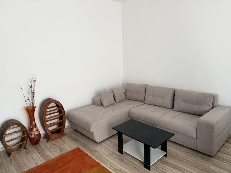 Apartament cu 2 camere decomandat în Berceni
