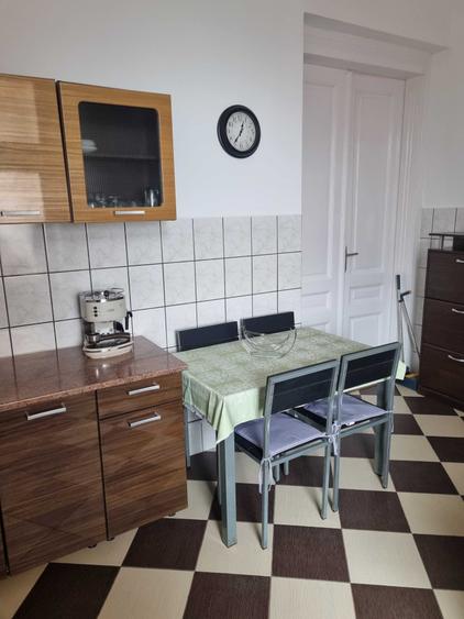 Garsonieră decomandată în Central
