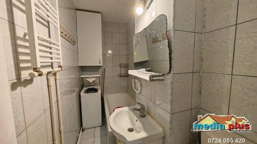 Garsonieră decomandată în Central