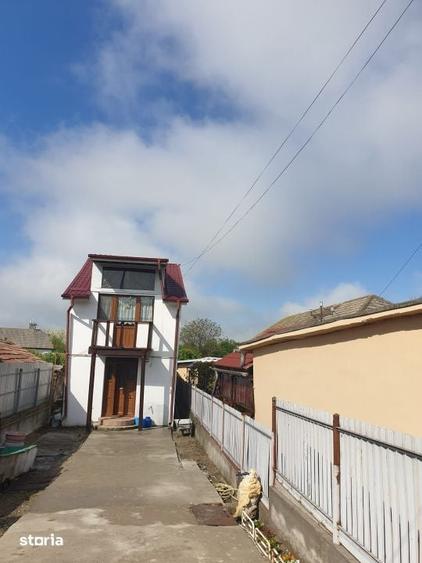Casă cu 3 camere cu Teren 400 Mp în Central