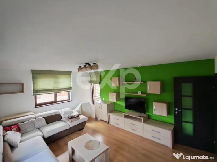 Apartament cu 3 camere decomandat în Tractorul