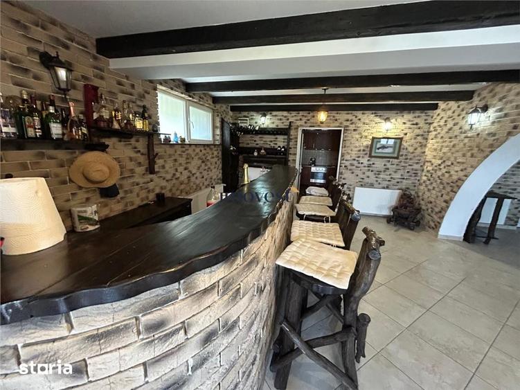 Casă cu 5 camere cu Teren 621 Mp în Orașu Nou