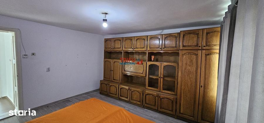 Casă cu 2 camere cu Teren 974 Mp în Micești