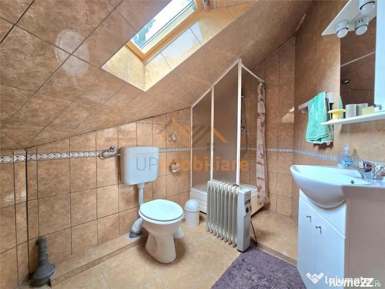 Casă cu 6 camere cu Teren 1761 Mp în Izlaz