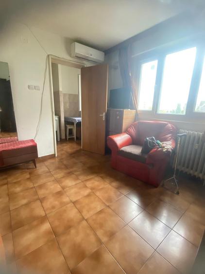 Garsonieră nedecomandată în Teiul Doamnei