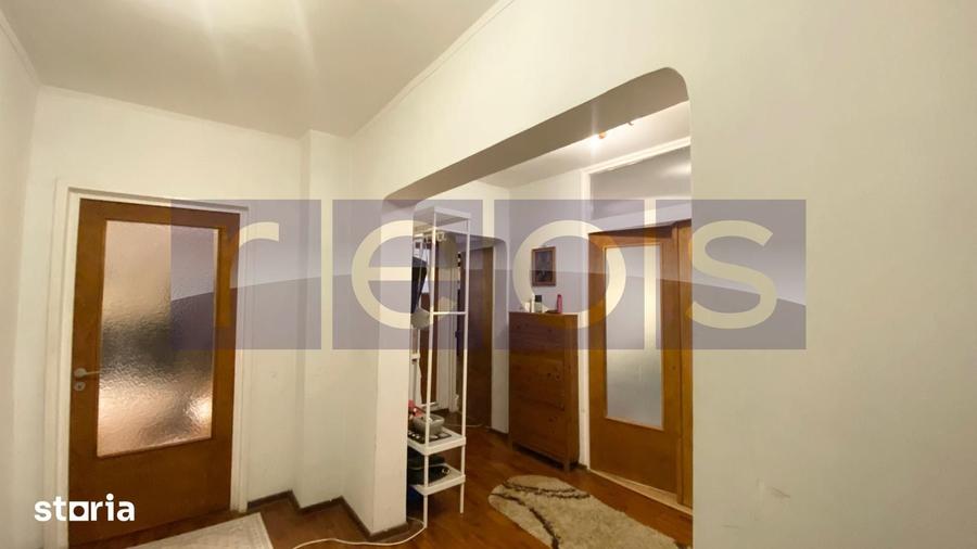 Apartament cu 4 camere decomandat în Rahova