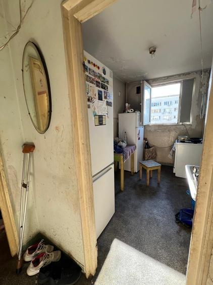 Apartament cu 2 camere semidecomandat în Dristor
