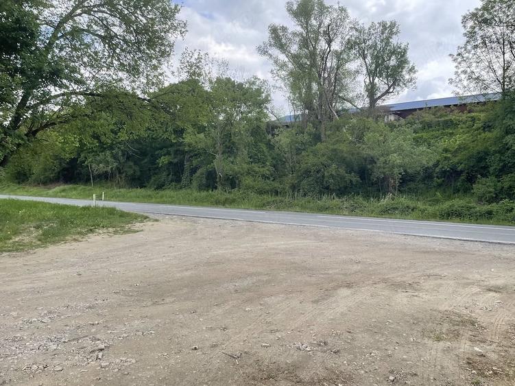 Teren de 2500 mp, în Central