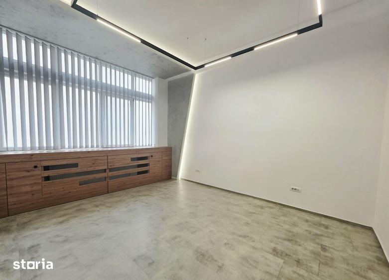 Spațiu comercial, de 23 mp, în Baza 3
