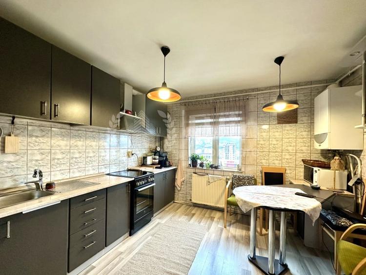 Apartament cu 4 camere decomandat, mobilat în Mănăștur