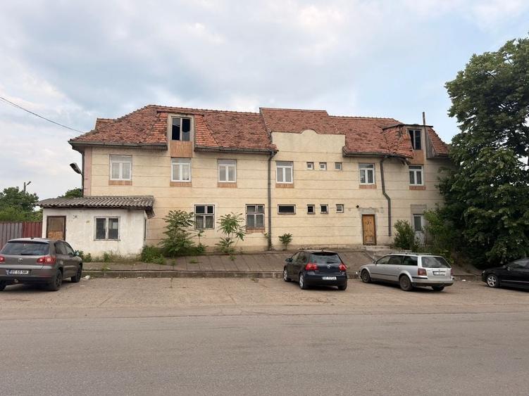 Spațiu comercial, de 11,100 mp, în Periferie