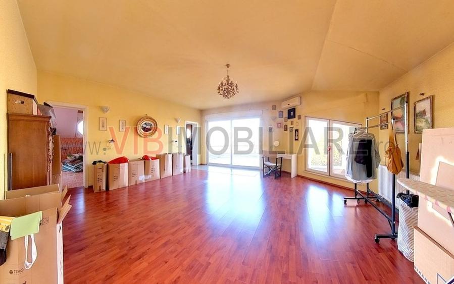 Casă cu 5 camere cu Piscina în Dămăroaia